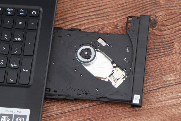 Laptop Acer Aspire E5 576G 7927 i7 7500U/4GB/500GB/2GB 940MX/Win10/(NX.GTZSV.008) Màu Đen