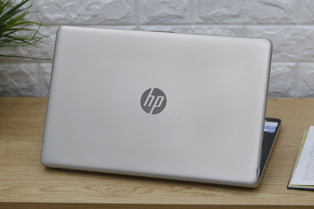 Laptop HP 15 da0058TU i5 8250U/4GB/1TB/Win10/(4NA92PA) Màu Vàng đồng
