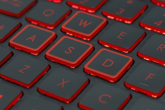 Laptop Acer Nitro 5 AN515 52 70AE i7 8750H/8GB/1TB/4GB GTX1050Ti/Win10/(Q3LSV.007)