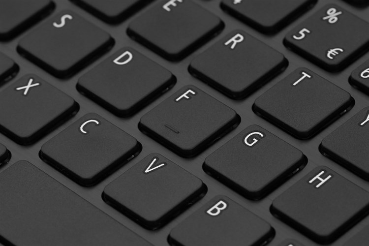 Laptop Acer Aspire E5 576G 88EP i7 8550U/4GB+16GB/1TB/2GB MX130/Win10 (NX.H2ESV.001) Màu Đen