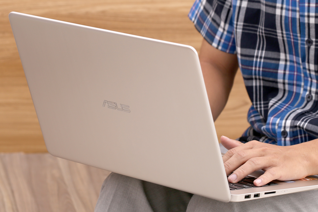 Laptop Asus VivoBook S15 S510UA i3 8130U/4GB/1TB/Win10/(BQ222T) - 14