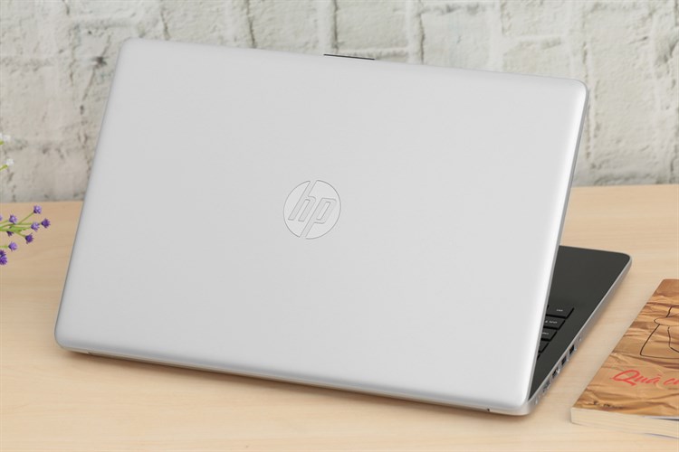 Laptop HP 15 da0443TX i3 7020U/4GB/1TB/2GB MX110/Win10 (5SL06PA) Màu Bạc