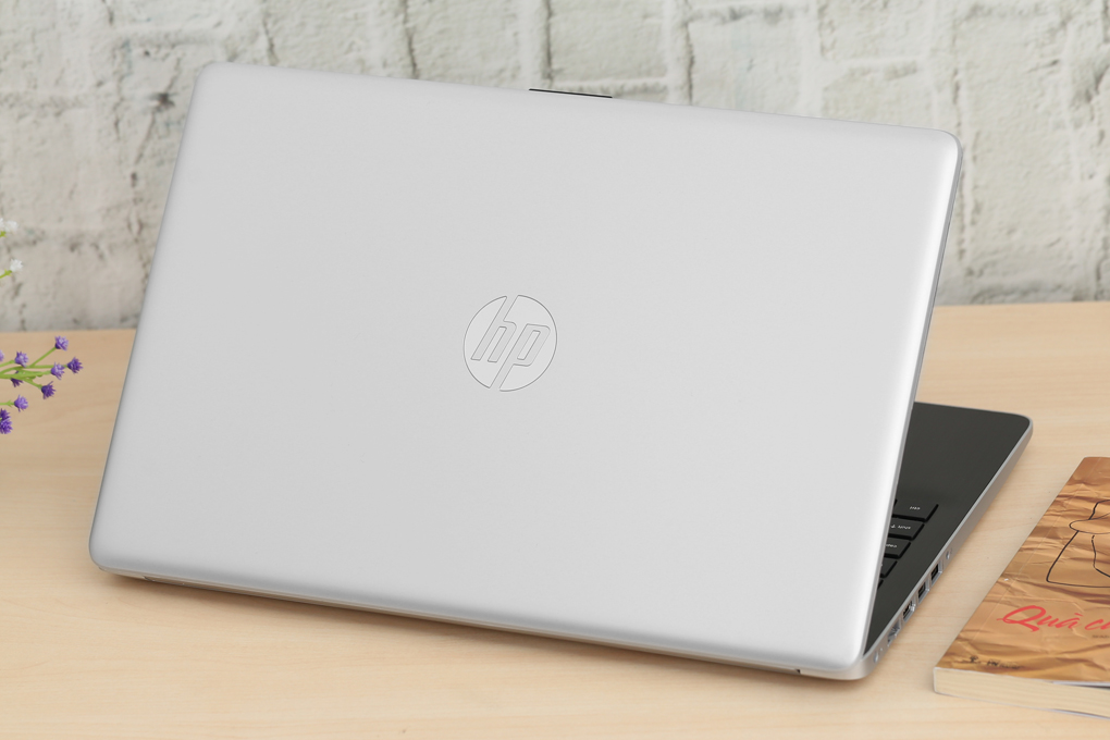 Laptop HP 15 da0443TX i3 7020U/4GB/1TB/2GB MX110/Win10 (5SL06PA) Màu Bạc