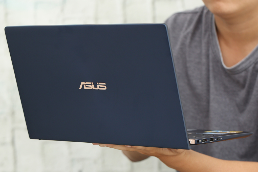 Laptop Asus ZenBook UX433FA i5 8265U/8GB/256GB/Túi/Win10 (A6061T) Màu Xanh Dương