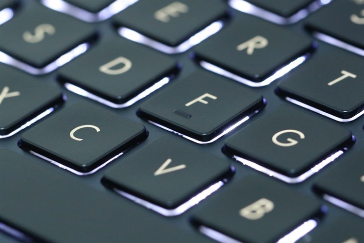 Laptop Asus ZenBook UX433FA i5 8265U/8GB/256GB/Túi/Win10 (A6061T) Màu Xanh Dương