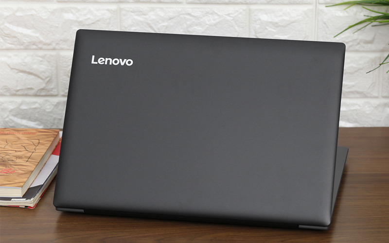 Thiết kế thanh lịch trên Laptop Lenovo Ideapad 330 15IKBR (81DE010DVN) mang trong mình một thiết kế tinh tế, thanh lịch kết hợp với một cấu hình khá mạnh đáp ứng trơn tru các ứng dụng văn phòng cũng như xử lý mượt mà các ứng đụng đồ họa căn bản thì chắc chắn, đây sẽ là chiếc laptop đáng để cân nhắc cho các bạn là nhân viên văn phòng hoặc học sinh, sinh viên trong cùng phân khúc.   Thiết kế hài hòa, tinh tế và thanh lịch Sản phẩm được gia công tỉ mỉ và hoàn thiện từ chất liệu nhựa cùng với bốn góc cạnh được bo tròn nhẹ, đơn giản nhưng không kém phần hài hòa và thanh lịch. Bên cạch đó, bàn di chuột TouchPad cũng được đặt lệch về phía bên trái thay vì đặt ở ngay chính giữa giúp cho các bạn có thể thoải mái đễ gõ phím liên tục mà không sợ bị ngắt đoạn do vô tình chạm vào TouchPad.  Thiết kế thanh lịch trên Lenovo Ideapad 330 15IKBR i5 (81DE010DVN)  Hình ảnh sắc nét, tươi sáng và chân thực Laptop Lenovo Ideapad 330 15IKBR (81DE010DVN) được trang bị màn hình khá lớn có kích thước HD (1366 x 768) kết hợp cùng công nghệ LED Backlit giúp mang đến hình ảnh rõ nét, tươi sáng và chân thật. Bên cạnh đó, màn hình chống chói của sản phẩm sẽ giúp người dùng có những trải nghiệm hình ảnh sắc nét ngay cả trong điều kiện ngược sáng.   Màn hình tươi sáng trên Lenovo Ideapad 330 15IKBR i5 (81DE010DVN)  Cấu hình mạnh mẽ, cho trải nghiệm sử dụng tốt nhất Chiếc laptop Lenovo được trang bị vi xử lý Intel Core i5 thế hệ thứ 8 mạnh mẽ kết hợp cùng với 4GB RAM DDR4 (có thể nâng cấp lên đến 16GB) giúp xử lý ổn định và mượt mà các ứng dụng văn phòng mang đến cho người dùng những trải nghiệm tuyệt vời khi sử dụng.  Cấu hình mạnh mẽ trên Lenovo Ideapad 330 15IKBR i5 (81DE010DVN)  Card đồ họa rời, hỗ trợ xử lý các tác vụ đồ họa mượt mà Điểm nhấn đặc biệt ở sản phẩm này chính là chiếc card đồ họa rời AMD Radeon 530 giúp người dùng xử lý các tác vụ đồ họa một cách mượt mà. Bên cạnh đó, việc giải trí bằng các tựa game như liên minh huyền thoại, CS:GO cũng trở nên dễ dàng hơn bao giờ hết.  Card đồ hoạ rời chiến game mạnh mẽ trên Lenovo Ideapad 330 15IKBR i5 (81DE010DVN)  Thoải mái lưu trữ cùng dung lượng bộ nhớ lớn Laptop Lenovo Ideapad 330 15IKBR (81DE010DVN) được tích hợp bộ nhớ trong lên đến 1TB giúp mang lại cho sản phẩm khả năng lưu trữ tuyệt vời. Giờ đây, bạn có thể lưu lại những tài liệu quan trọng, những bộ phim yêu thích mà không còn phải lo lắng đến việc thiếu dung lượng để lưu trữ.  Ổ cứng 1TB lưu trữ thoải mái trên Lenovo Ideapad 330 15IKBR i5 (81DE010DVN)  Nhập liệu nhanh hơn cùng với NumberPad được tích hợp Nhà sản xuất Lenovo đã tích hợp bàn phím số trên chiếc laptop Lenovo Ideapad 330 15IKBR (81DE010DVN) giúp cho người dùng có những trải nghiệm nhập liệu nhanh hơn, đặc biệt là với những người hay xử lý công việc cùng với những con số.  Bàn phím to, rõ, độ nảy tốt trên Lenovo Ideapad 330 15IKBR i5 (81DE010DVN)  Trải nghiệm âm thanh trong trẻo, rõ ràng và chân thật Sản phẩm được tích hợp công nghệ âm thanh Dolby Audio Premium giúp mang đến âm thanh phong phú, rõ ràng, trong trẻo và mạnh mẽ. Bên cạnh đó là tính năng giả lập âm thanh vòm giúp cho bạn có thể trải nghiệm chất lượng âm thanh chất lượng cao trong những bộ phim bom tấn mà không cần phải đến rạp chiếu phim.  Âm thanh chất lượng cao trên Lenovo Ideapad 330 15IKBR i5 (81DE010DVN)  Truyền tải dữ liệu nhanh hơn với cổng USB 3.0 và USB Type C Ngoài việc trang bị khá đầy đủ các cổng kết nối cơ bản, sản phẩm còn được trang bị thêm 2 cổng USB 3.0 và 1 cổng USB Type-C giúp cho việc truyền dữ liệu trở nên nhanh chóng với tốc độ tối đa là 600Mb/s.  Đầy đủ các cổng kết nối trên Lenovo Ideapad 330 15IKBR i5 (81DE010DVN)