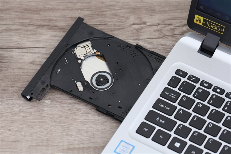 Laptop Acer Aspire A515 53 3153 i3 8145U/4GB/1TB/Win10 (NX.H6BSV.005)