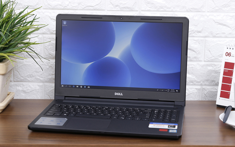 Thiết kế hài hoà trên laptop văn phòng Dell Inspiron 3576 i3 (C5I3133W)