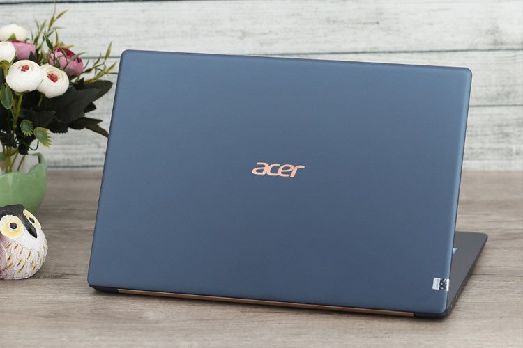 Laptop Acer Swift 5 SF514 53T 720R i7 8565U/8GB/256GB/Touch/Win10 (NX.H7HSV.002) Màu Xanh Dương