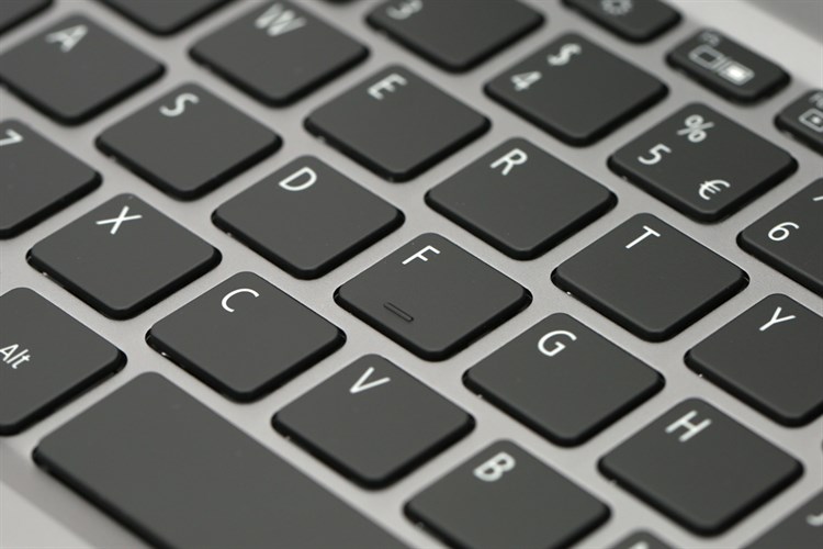 Laptop Acer Spin SP513 52N 556V i5 8250U/8GB/256GB/Touch/Win10 (NX.GR7SV.004) Màu Xám