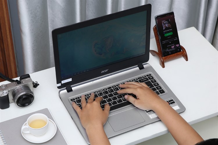 Laptop Acer Aspire A514 51 37ZD i3 8145U/4GB/500GB/Win10 (NX.H6USV.003) Màu Bạc