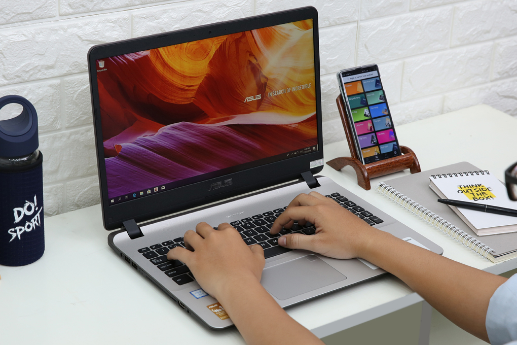 Laptop Asus VivoBook X507UF i7 8550U/4GB/1TB/2GB MX130/Win10 (EJ074T) Màu Vàng