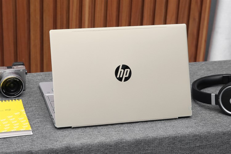 Laptop HP Pavilion 15 cs0016TU i3 8130/4GB/1TB/Win10 (4MF08PA)