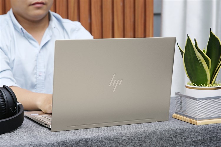 Laptop HP Envy 13 ah1010TU i5 8265U/8GB/128GB/Win10 (5HY94PA) Màu Vàng