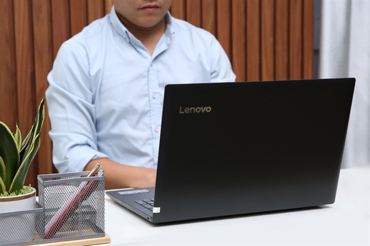 Laptop Lenovo IdeaPad 330 15  i7 8550U/4GB/1TB+16GB/4GB R530/Win10 (81DE01JPVN) Màu Đen