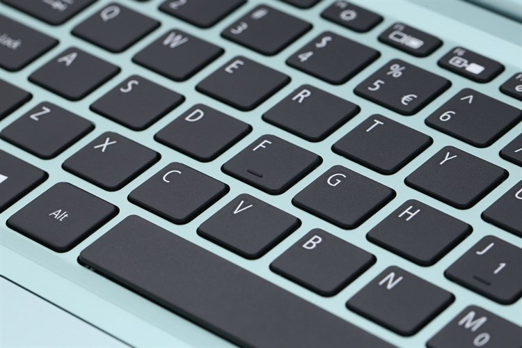 Laptop Acer Swift 1 SF114 32 C7U5 N4000/4GB/64GB/Win10 (NX.GZJSV.003)