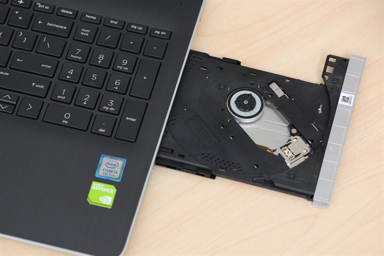 Laptop HP  15 da1031TX i5 8265U/4GB/1TB/2GB MX110/Win10 (5NK55PA) Màu Bạc