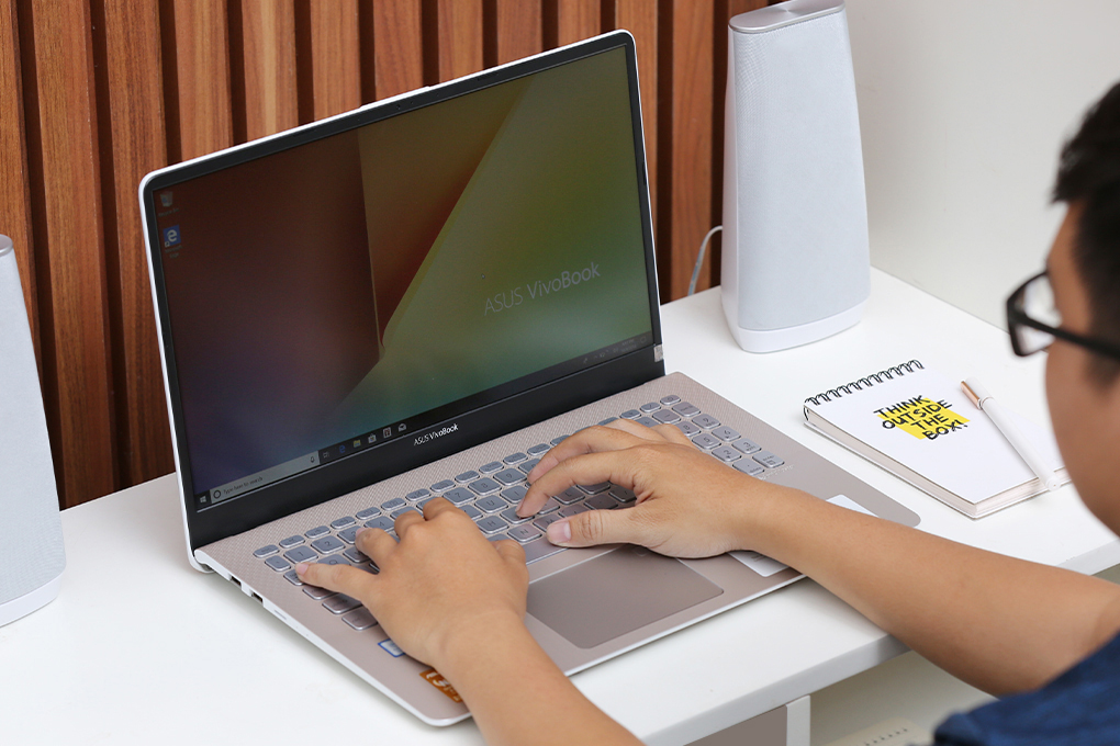 Laptop Asus VivoBook S530FN i7 8565U/8GB+16GB/1TB/2GB MX150/Win10 (BQ550T) Màu Vàng