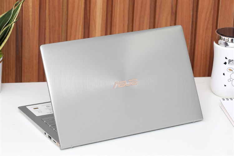 Laptop Asus ZenBook 14 UX433FA i5 8265U/8GB/256GB/Túi/Win10 (A6113T) Màu Bạc