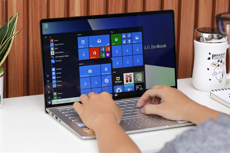 Laptop Asus ZenBook 14 UX433FN i5 8265U/8GB/512GB/2GB MX150/Túi/Win10 (A6124T) Màu Bạc