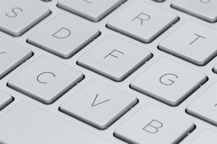 Laptop HP Pavilion 14 ce1014TU i3 8145U/4GB/500GB/Win10 (5JN05PA)