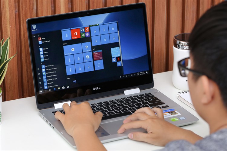 Laptop Dell Inspiron 14 5482 i7 8565U/8GB/256GB/2GB MX130/Touch/Office365/Win10 (C2CPX1) Màu Bạc