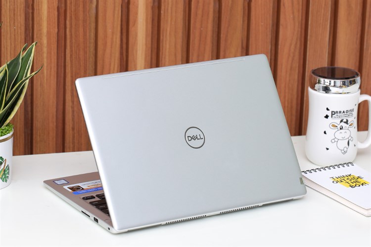 Laptop Dell Inspiron 7370 i7 8550U/8GB/256GB/Office365/Win10 (7D61Y3) Màu Bạc