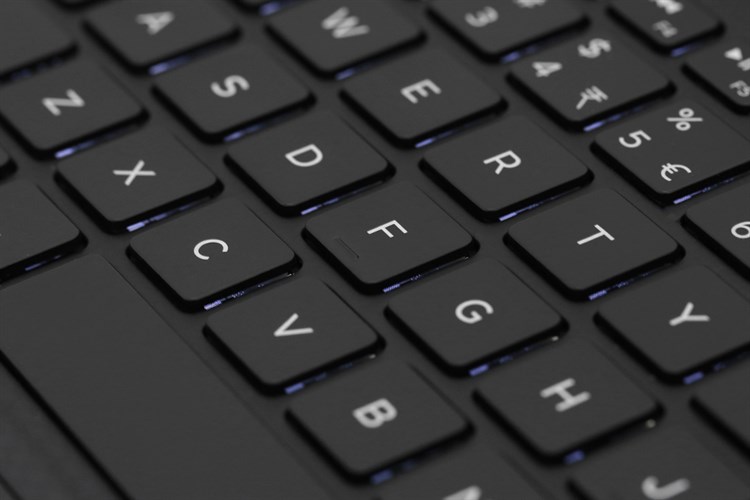 Laptop Dell XPS 13 9370 i7 8550U/8GB/256GB/Win10 (415PX1) Màu Bạc