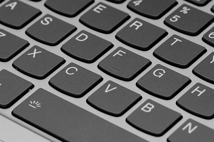 Laptop Lenovo Ideapad C340 14IWL i5 8265U/8GB/256GB/Touch/Win10 (81N4003TVN) Màu Bạc