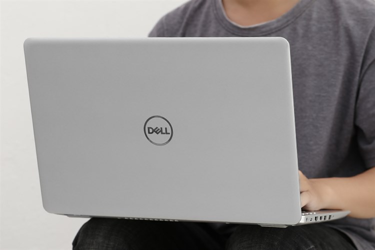 Laptop Dell Inspiron 5584 i5 8265U/4GB/1TB/2GB MX130/Win10 (N5I5384W) Màu Bạc