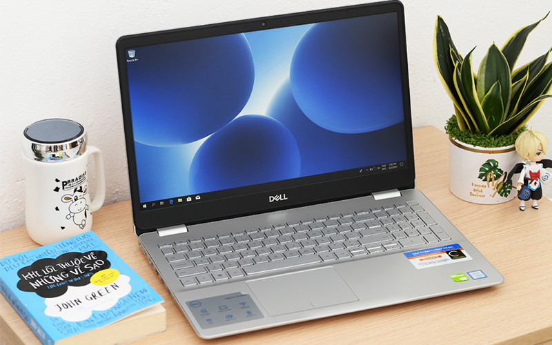  Laptop Dell Inspirion thiết kế trang nhã, thanh lịch