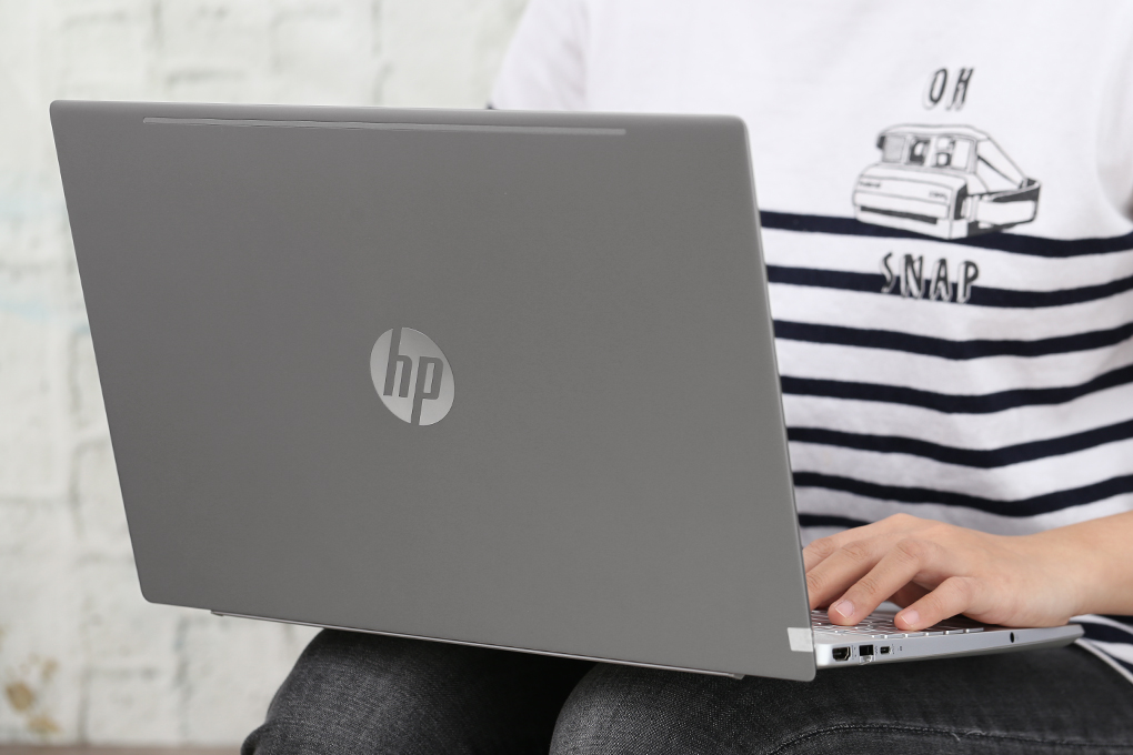 Laptop HP Pavilion 15 cs2057TX i5 8265U/4GB/1TB/2GB MX130/Win10 (6YZ20PA) Màu Xám