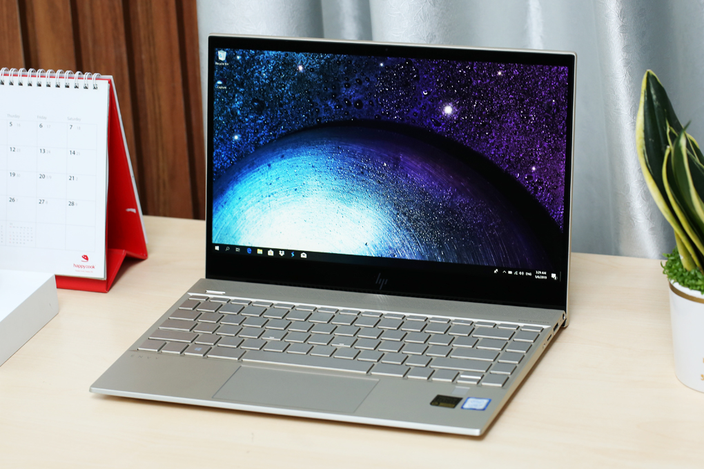 Laptop HP Envy 13 aq0027TU i7 8565U/8GB/256GB/Win10 (6ZF43PA) Màu Vàng