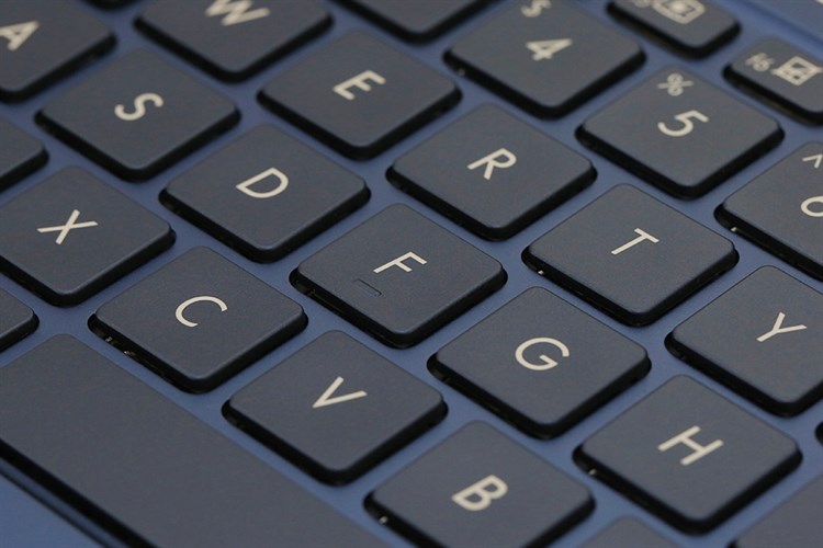 Laptop Asus ZenBook 14 UX433FN i5 8265U/8GB/512GB/2GB MX150/Win10 (A6125T) Màu Xanh Dương