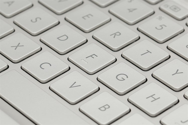 Laptop Asus ZenBook 15 UX533FD i7 8565U/8GB/512GB/2GB GTX1050 Max-Q/Win10 (A9099T)