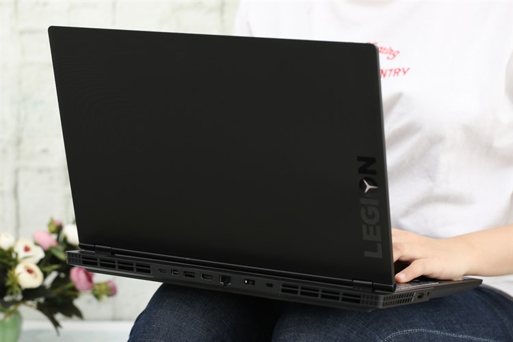 Laptop Lenovo Legion Y530 15 i7 8750H/8GB/2TB+16GB/4GB GTX1050Ti/Win10 (81FV008LVN) Màu Đen