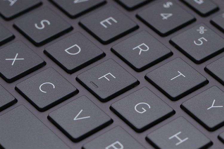 Laptop HP Envy x360 R7 3700U/8GB/256GB/Touch/Win10 (6ZF34PA)