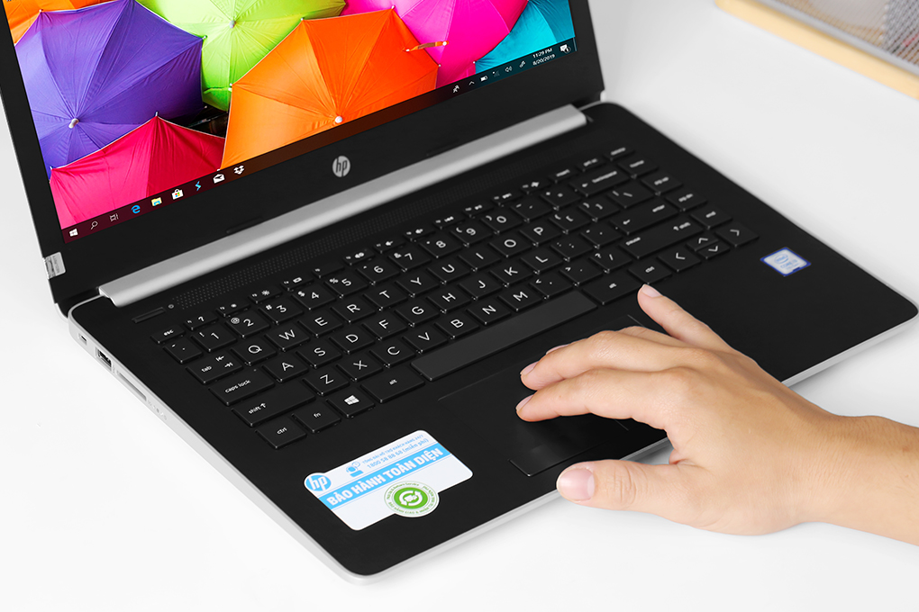 Laptop HP 14 ck0068TU i3 7020U/4GB/500GB/Win10 (4ME90PA) Màu Bạc