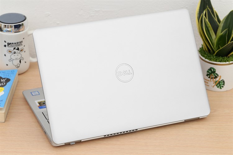 Laptop Dell Inspiron 5584 i3 8145U/4GB/1TB/Win10 (70186849) Màu Bạc
