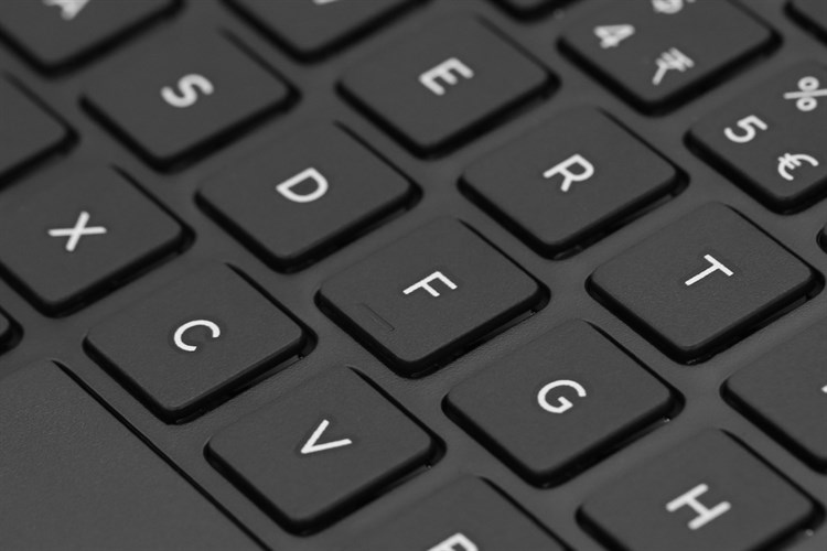 Laptop Dell Inspiron 3581 i3 7020U/4GB/1TB/2GB AMD 520/Win10 (N5I3150W) Màu Đen