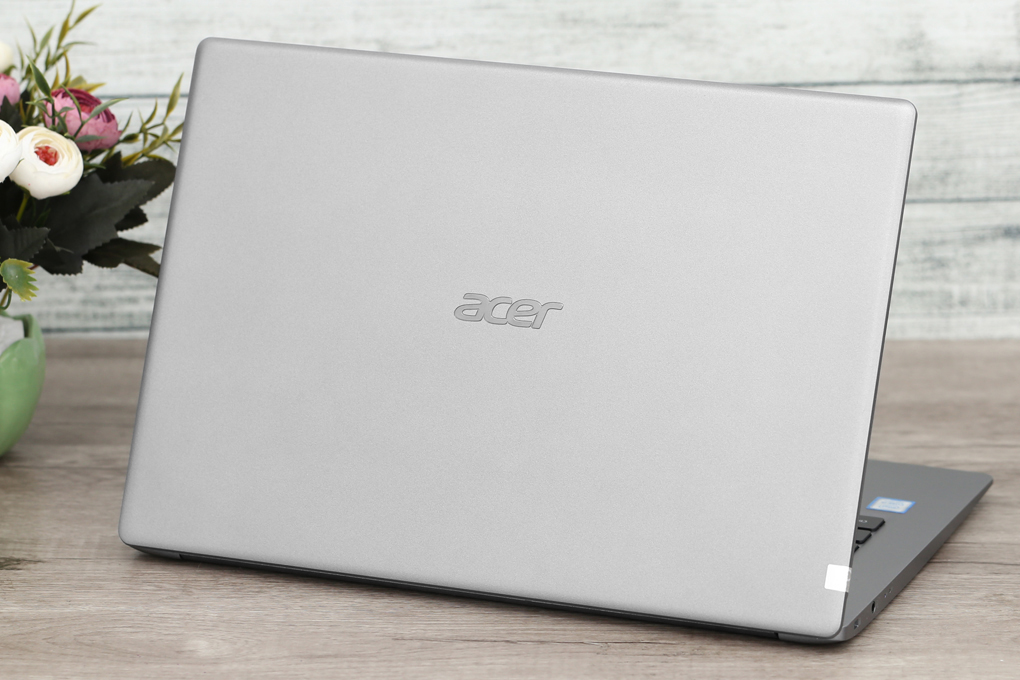 Laptop Acer Swift 5 SF514 53T 740R i7 8565U/8GB/256GB/Touch/Win10 (NX.H7KSV.002) Màu Xám