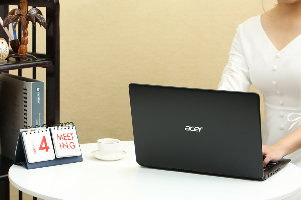 Laptop Acer Aspire A315 54 558R i5 8265U/4GB/1TB/Win10 (NX.HEFSV.005) Màu Đen