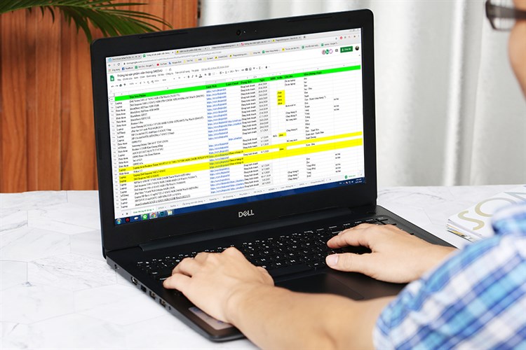 Laptop Dell Vostro 3590 i5 10210U/4GB/1TB/Win10 (GRMGK1) Màu Đen