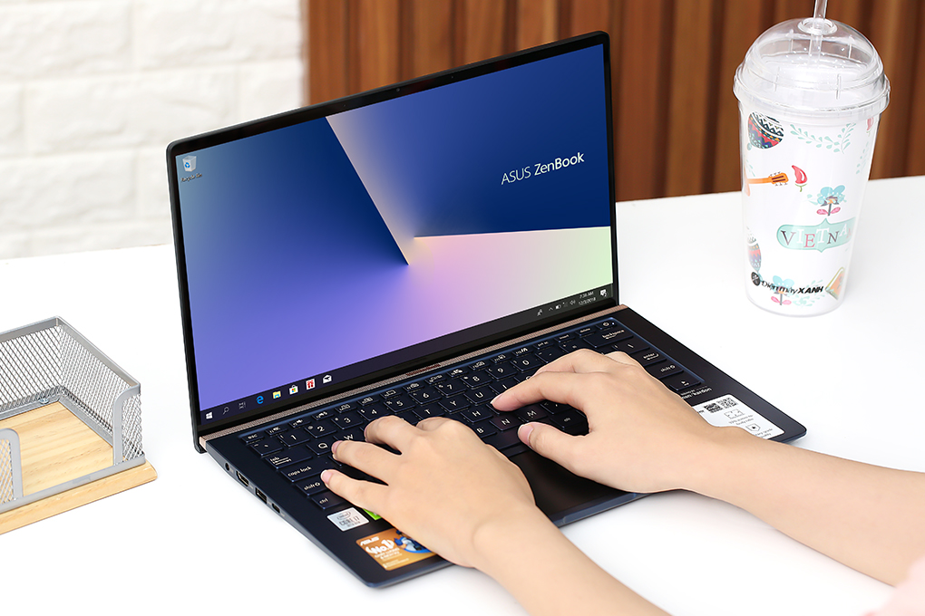 Laptop Asus ZenBook UX434F i7 10510U/16GB/512GB/2GB MX250/Túi/Win10 (A6173T) - 16