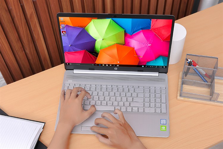 Laptop HP 15s du0072TX i3 7020U/4GB/256GB/2GB MX110/Win10 (8WP16PA) Màu Bạc