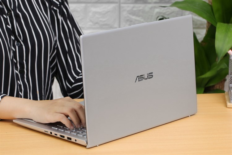 Laptop Asus VivoBook A512FL i5 10210U/8GB/512GB/2GB MX250/Win10 (EJ569T) Màu Bạc