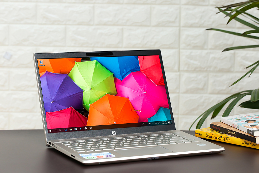Laptop HP Pavilion 14 ce3014TU i3 1005G1/4GB/256GB/Win10 (8QP03PA) - 13