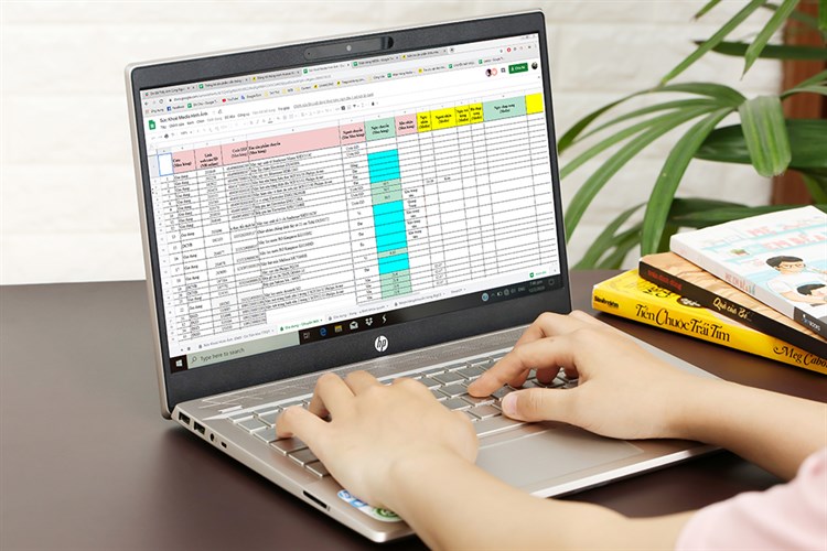 Laptop HP Pavilion 14 ce3014TU i3 1005G1/4GB/256GB/Win10 (8QP03PA) Màu Vàng