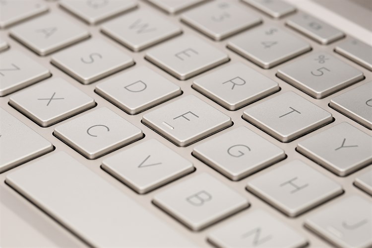 Laptop HP Pavilion 14 ce3014TU i3 1005G1/4GB/256GB/Win10 (8QP03PA) Màu Vàng