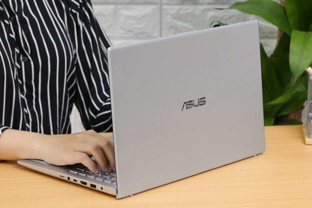 Laptop Asus VivoBook A512FA i3 8145U/4GB/512GB/Win10 (EJ1868T) - 15